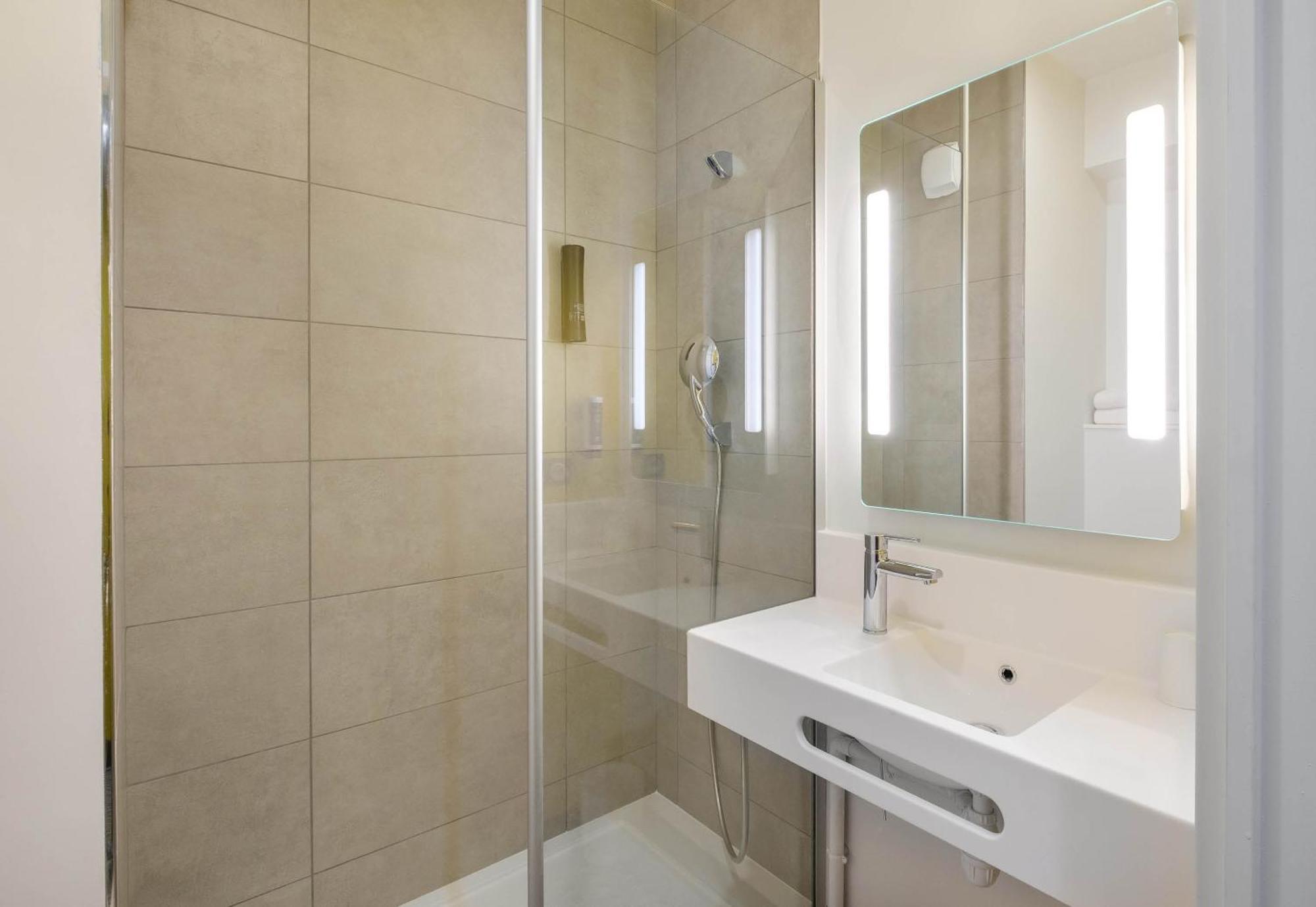 B&B Hotel Nice Stade Riviera Экстерьер фото