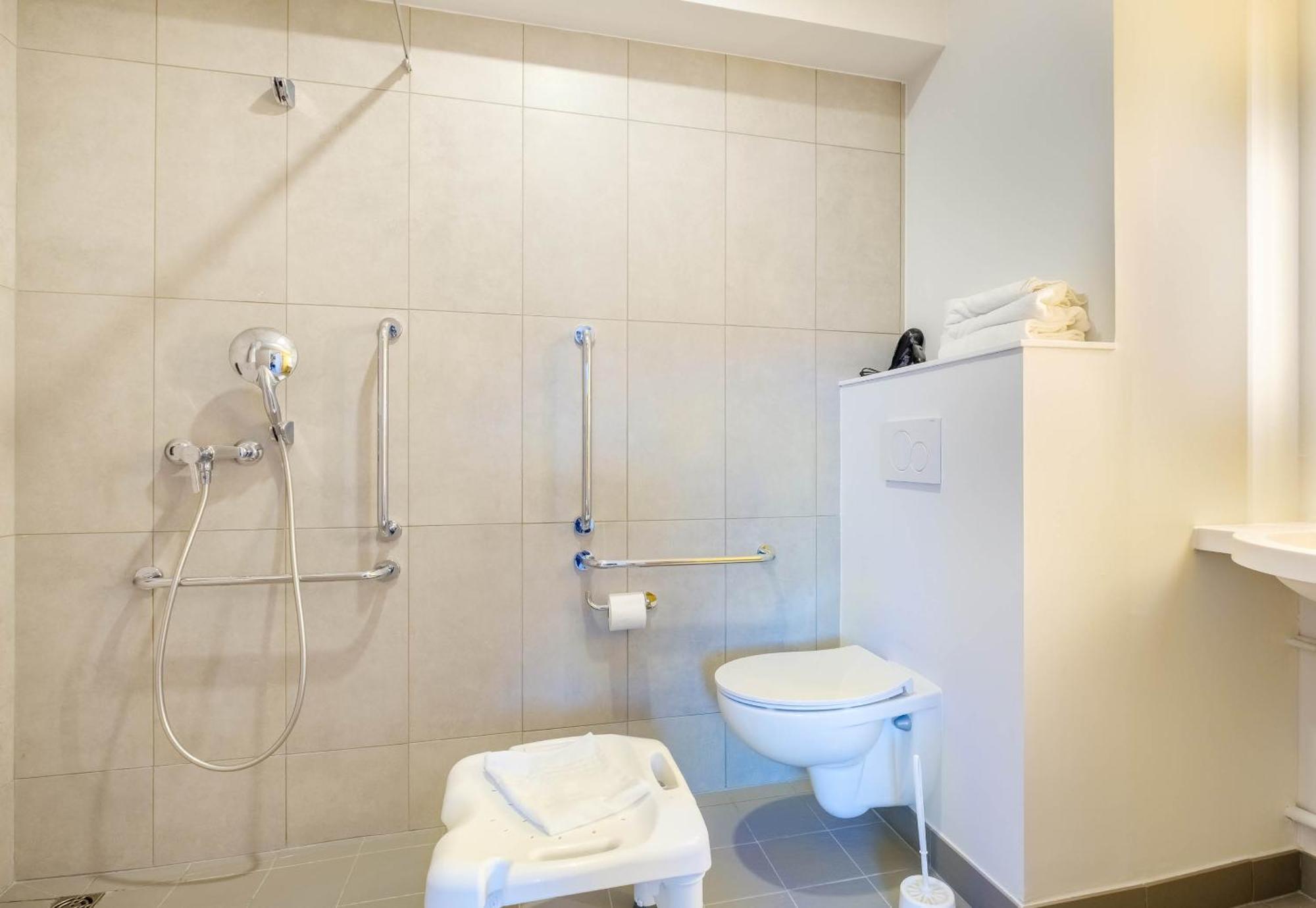 B&B Hotel Nice Stade Riviera Экстерьер фото